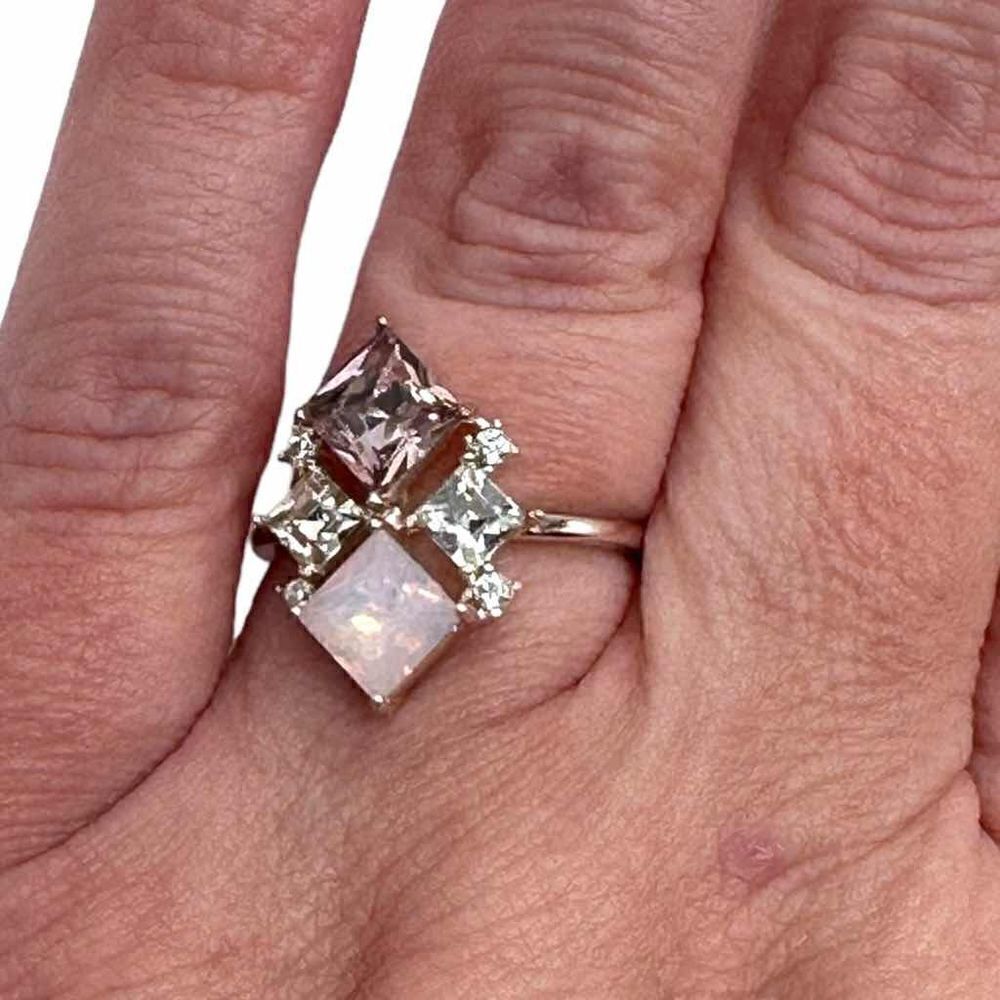 Pink purple rhinestone ring 